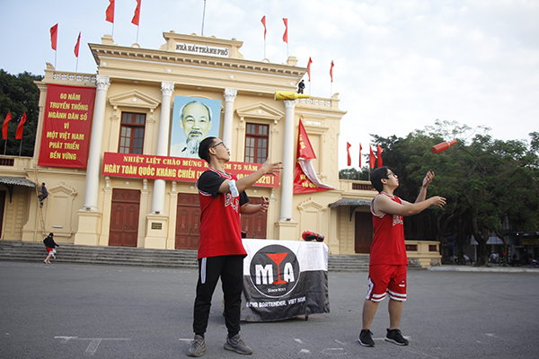 Mya-bartender-flair-training-tại-Nhà-Hát-Lớn