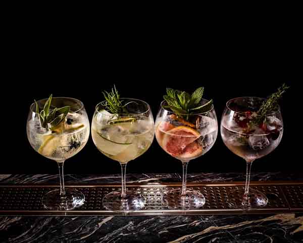 Gin & Tonic nhân duyên giữa Ấn & Anh